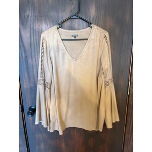 Hannah Faux Suede Bell Sleeve Crochet Lace V-Neck Blouse Tan Camel Womens Medium